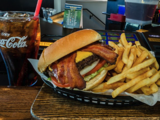 Archie's Giant Hamburgers & Breakfast