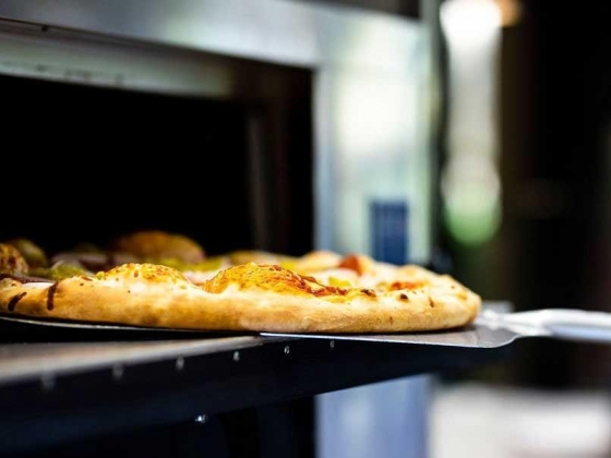 Arturo's Village Pizza